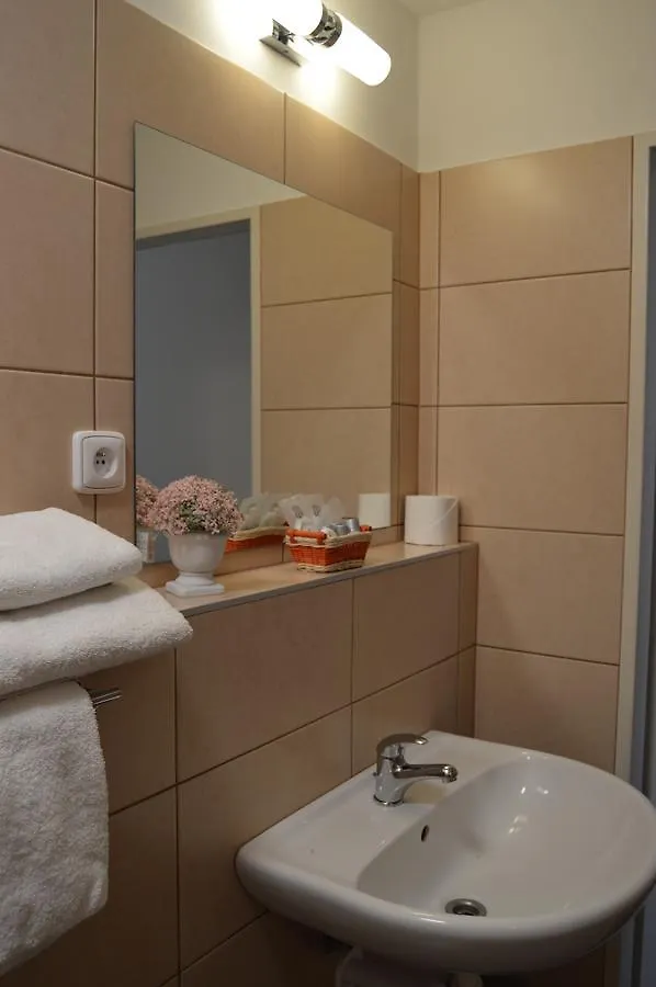 Hotel Aréna Praag 3*,